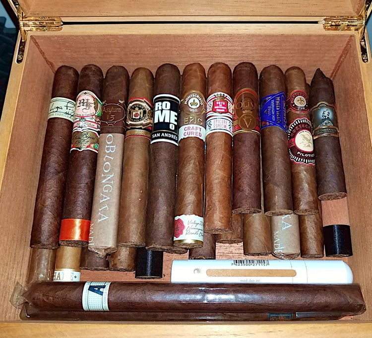 5 things about aging cigars - aging cigars at home in Gary's humidor